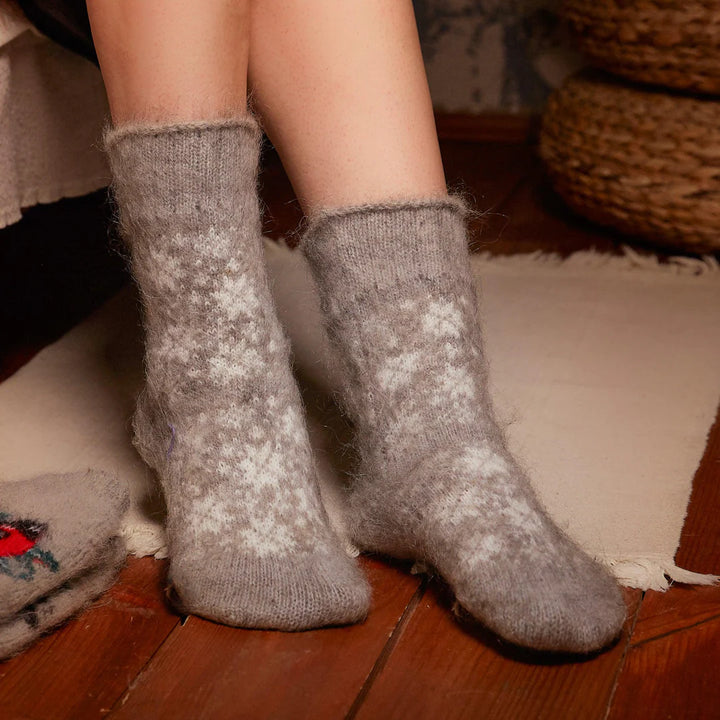 Siberia Spirit Women's Snowstorm Non-Binding Goat Wool Crew Socks