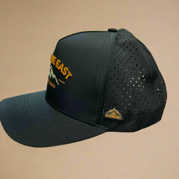 Sled the East Treeriding Curved Brim Hat | Black