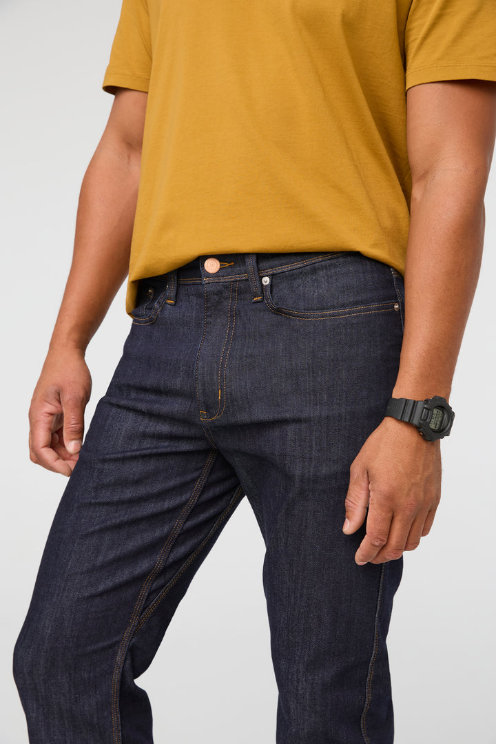 DUER Men's Performance Denim Athletic Straight Heritage Rinse