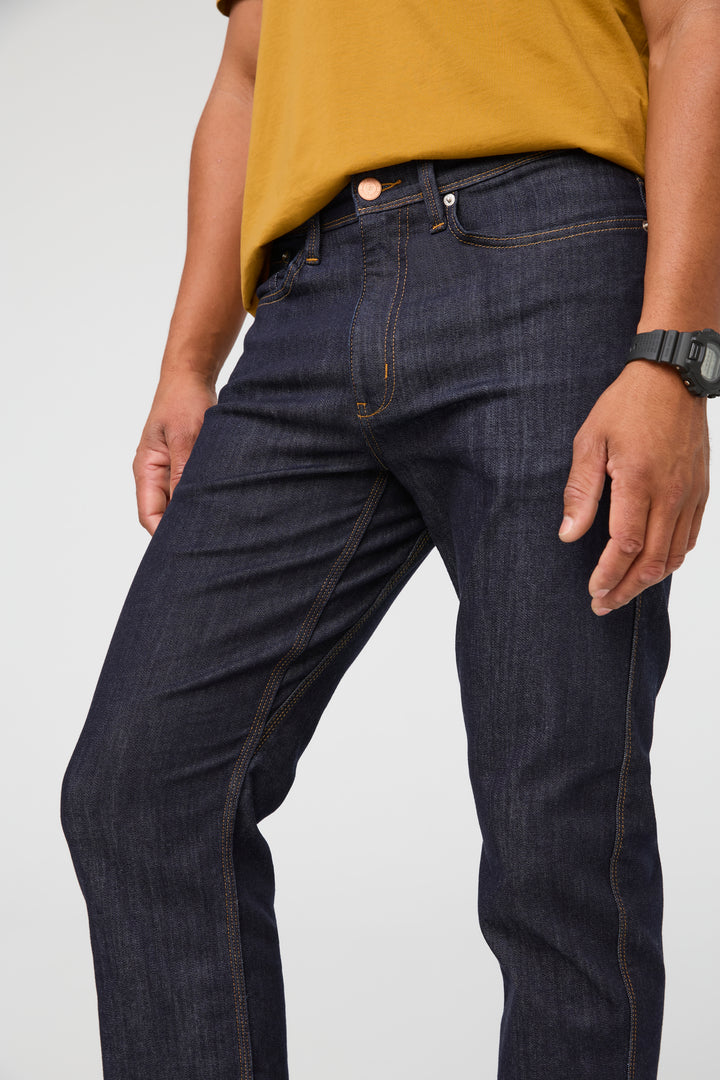 DUER Men's Performance Denim Athletic Straight Heritage Rinse
