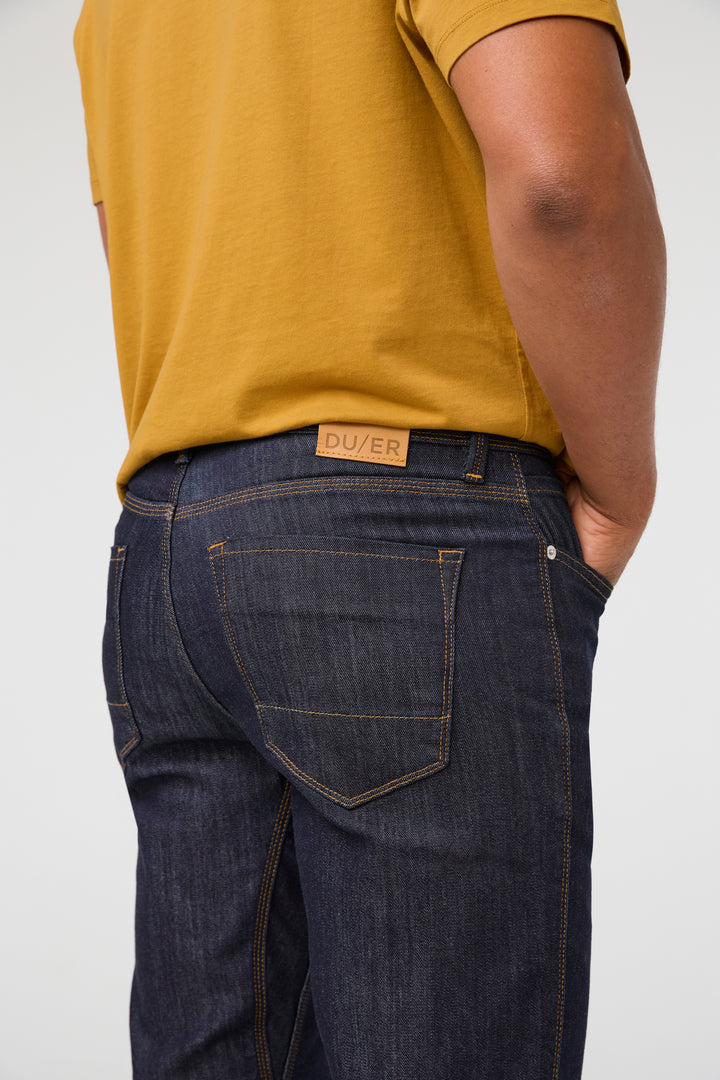 DUER Men's Performance Denim Athletic Straight Heritage Rinse