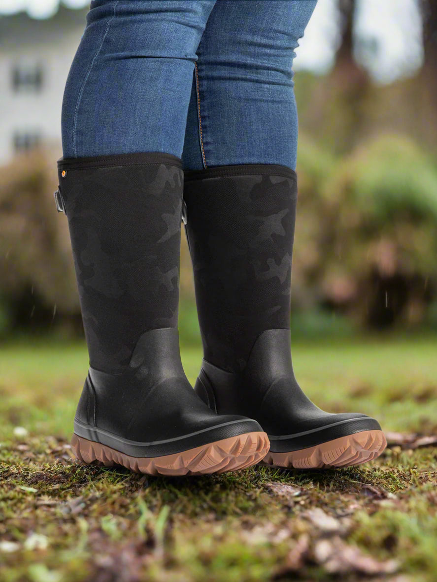 Bogs Women's Whiteout Adjustable Calf  | Black