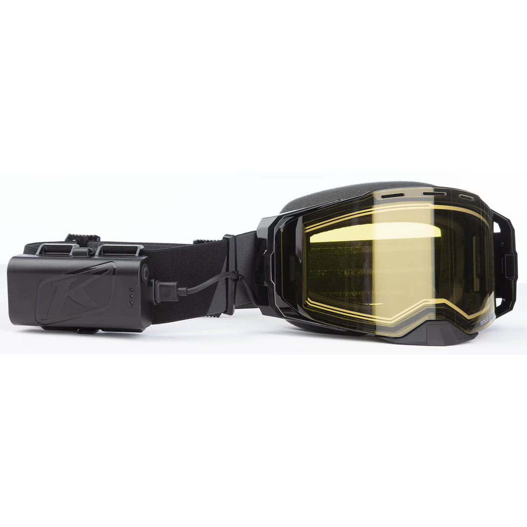 Black goggles with yellow-tinted lenses on a white background