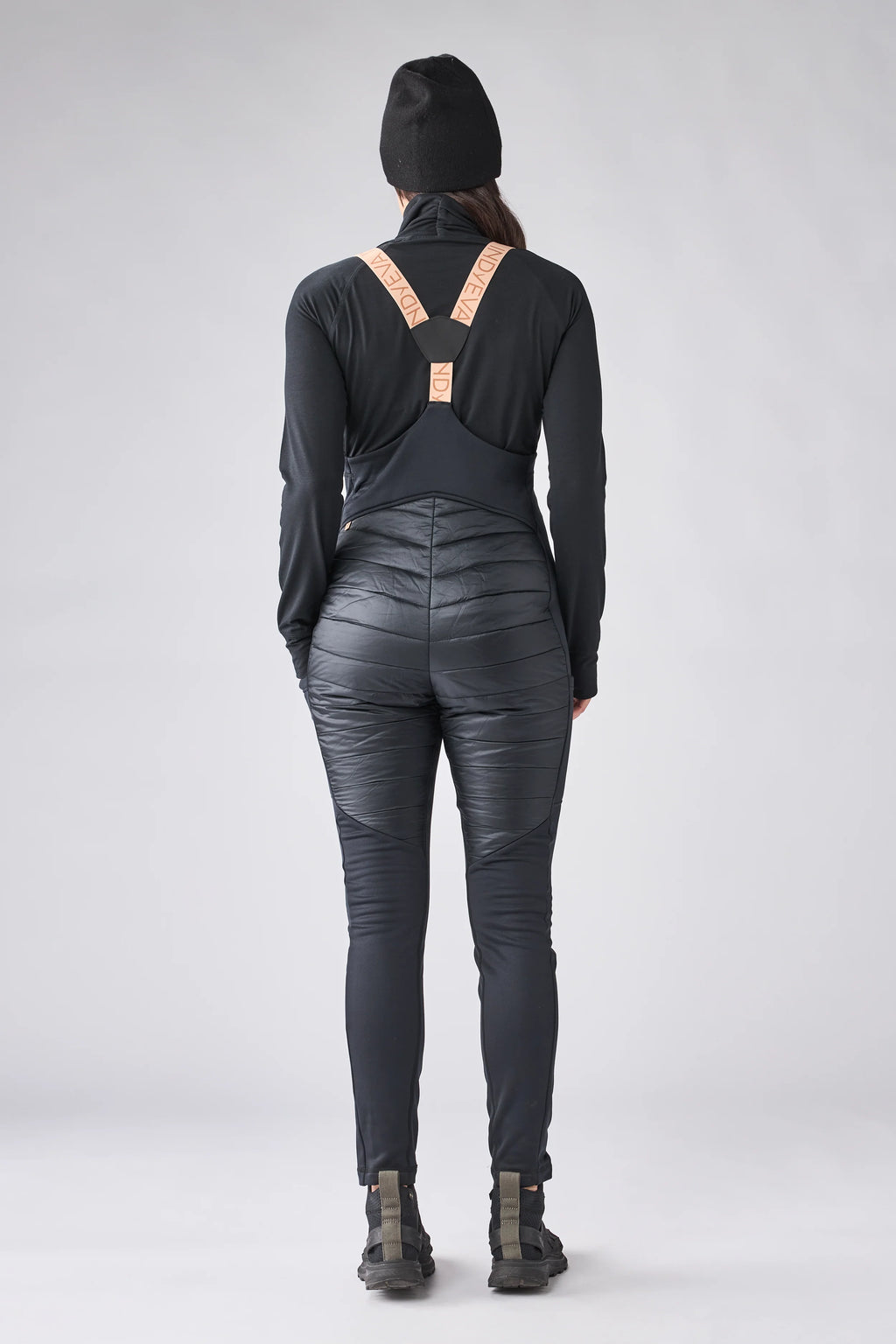 Indyeva BOON BIB II black 