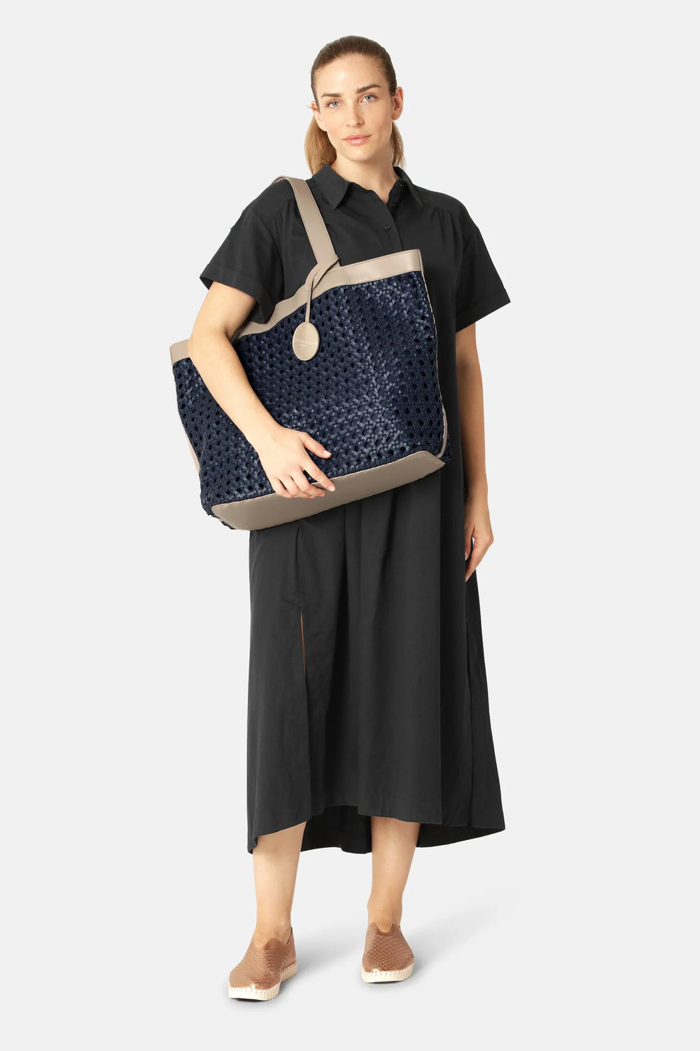 Isle of Jacobsen Large Beach Bag | Dark Indigo with Sand Pile