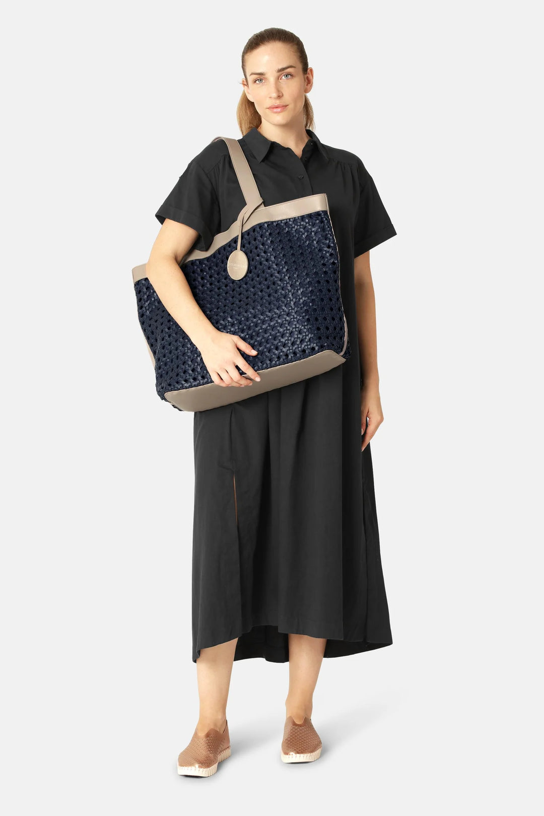 Isle of Jacobsen Large Beach Bag | Dark Indigo with Sand Pile