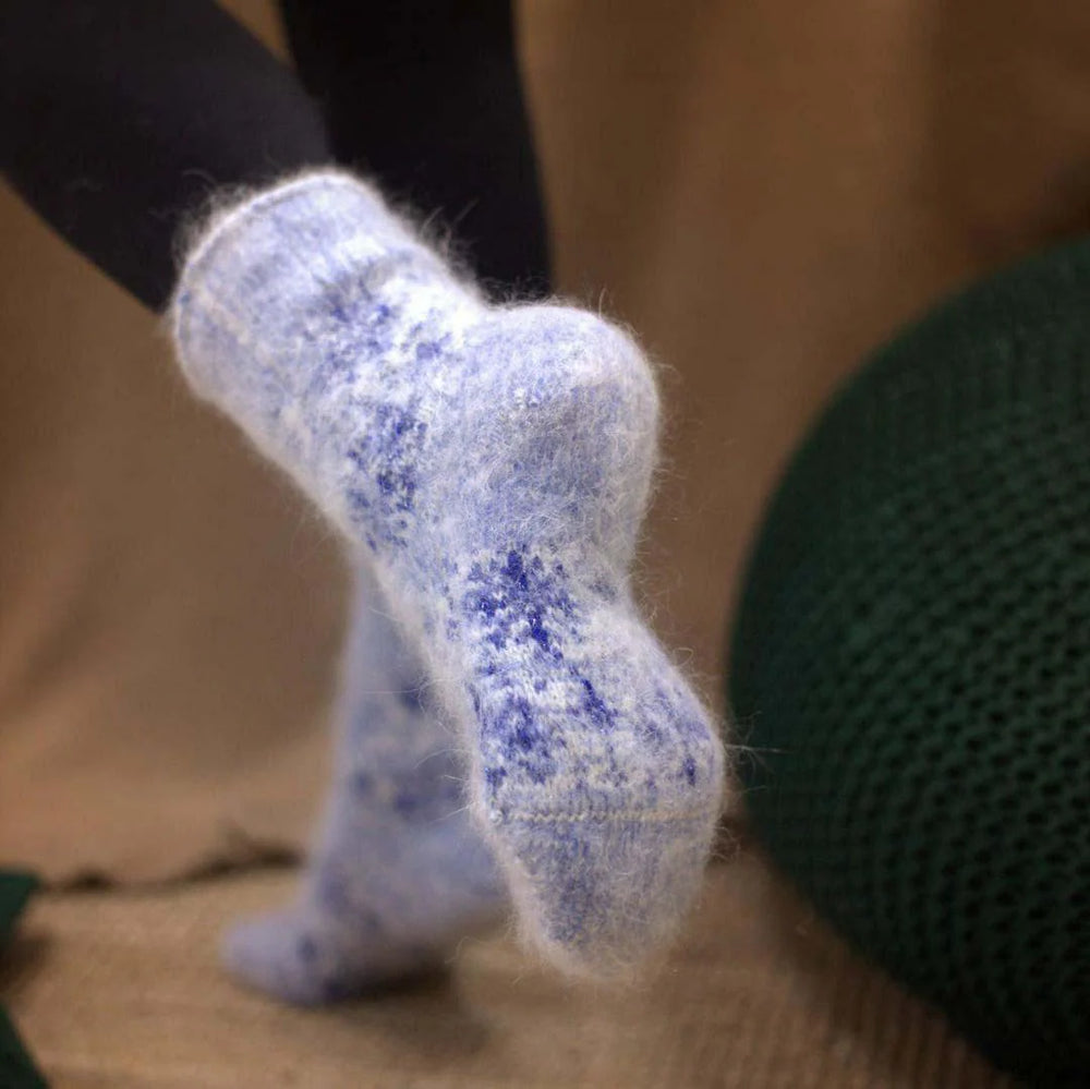 Siberia Spirit Women's Crystal Snow Thick Non-Binding Goat Wool Socks 