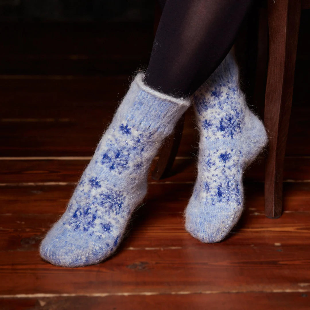 Siberia Spirit Women's Crystal Snow Thick Non-Binding Goat Wool Socks 