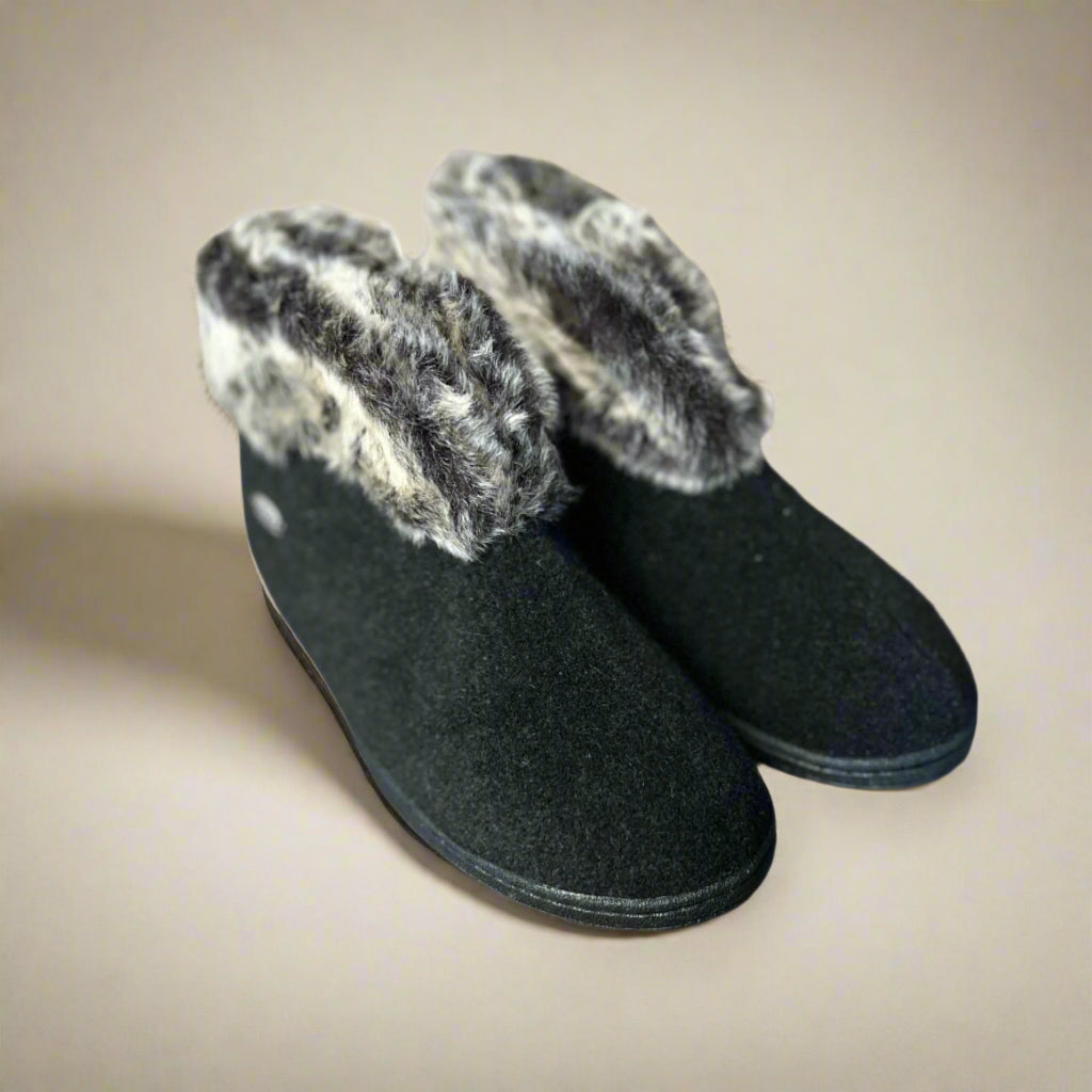 Acorn Chinchilla Bootie II Black
