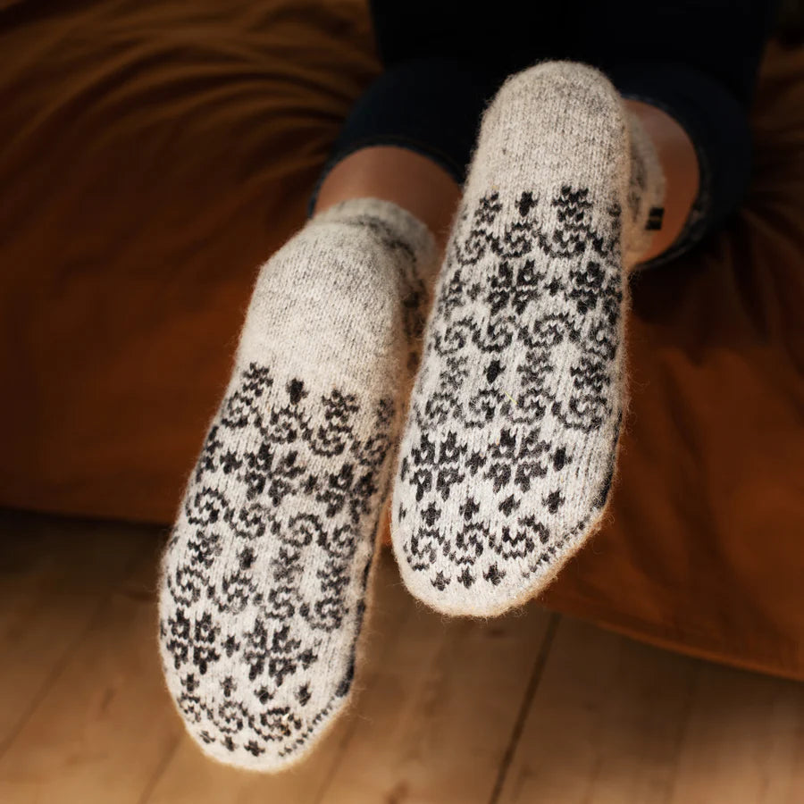 Siberia Spirit Women's Flurry Fantasy Thick Merino Wool Low-Cut Socks