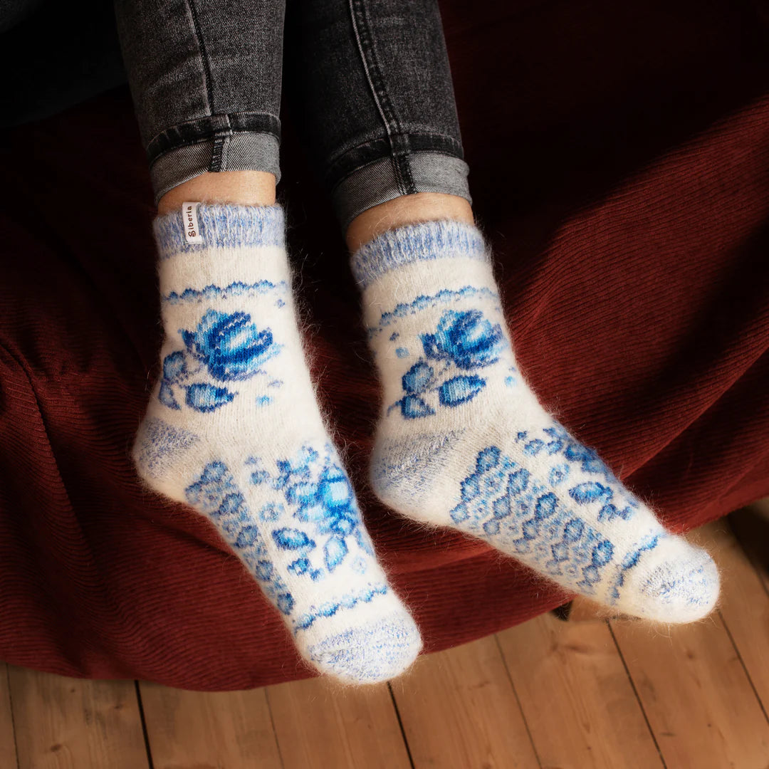 Siberia Spirit Women's Winter Florals Thick Goat Wool Crew Socks
