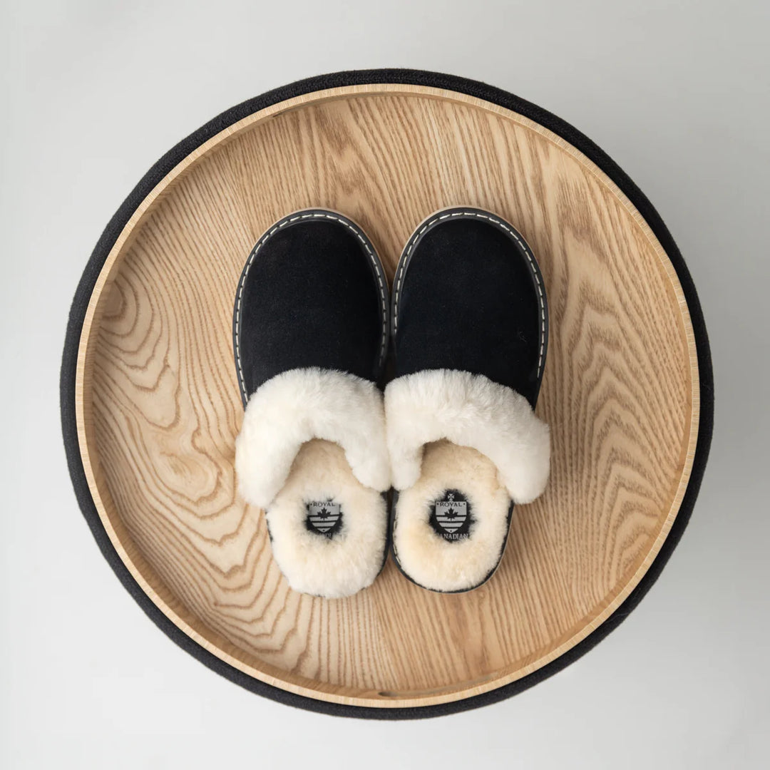 Royal Canadian Elizabeth Slipper Black