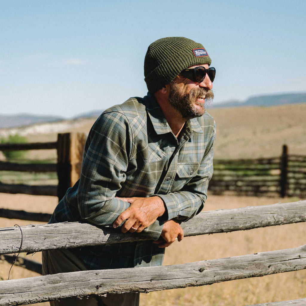 Howler Brother's Harker's Flannel in Beluga