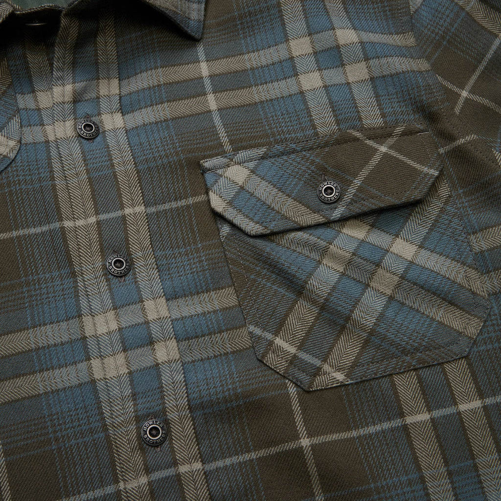 Howler Brother's Harker's Flannel in Beluga