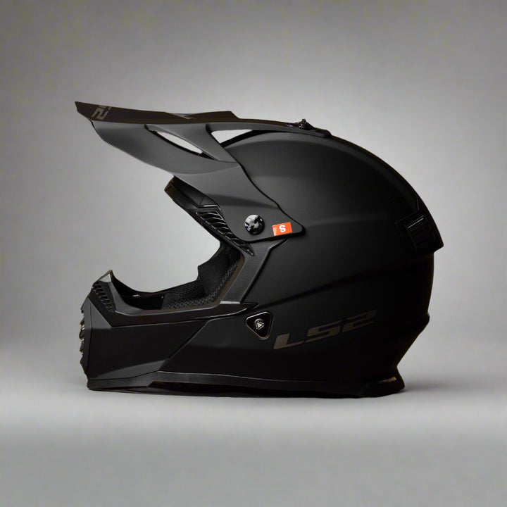 LS2 Gate Solid Helmet  | Matte Black