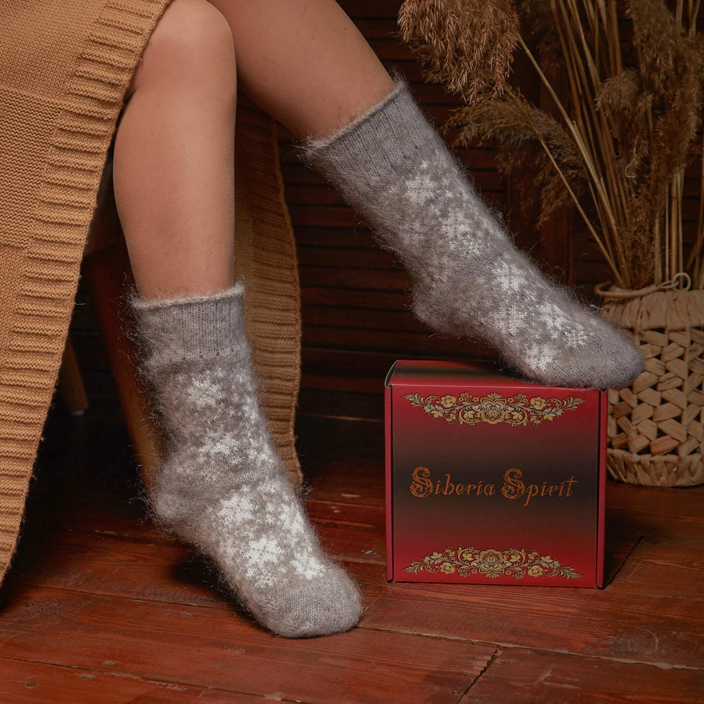 Siberia Spirit Women's Snowstorm Non-Binding Goat Wool Crew Socks
