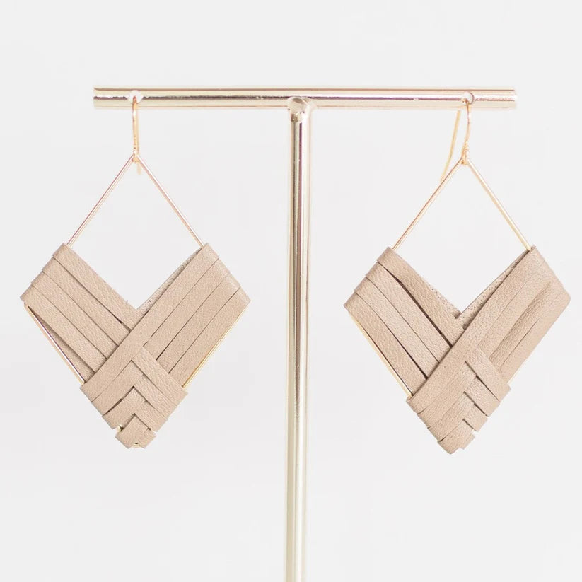 Leslie Curtis Holland | Gold