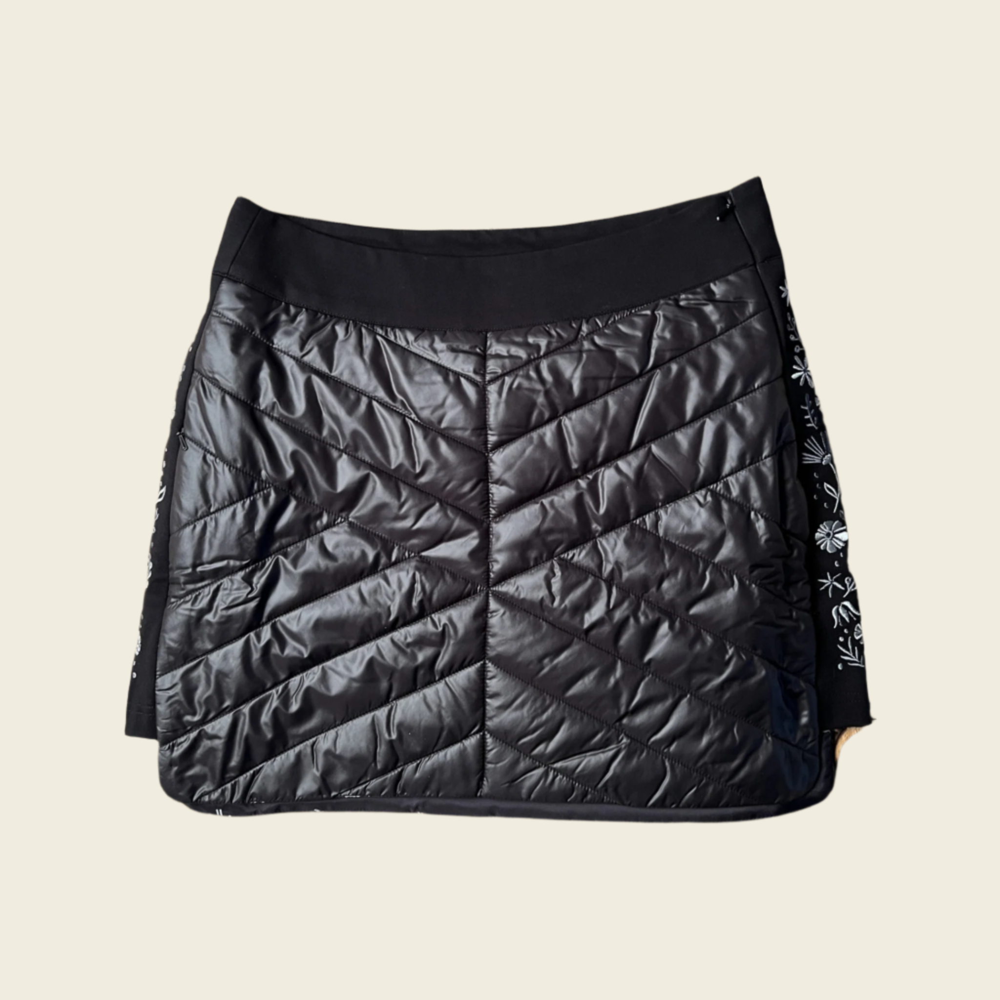 Krimson Klover Carving Insulated Skirt Black Floral