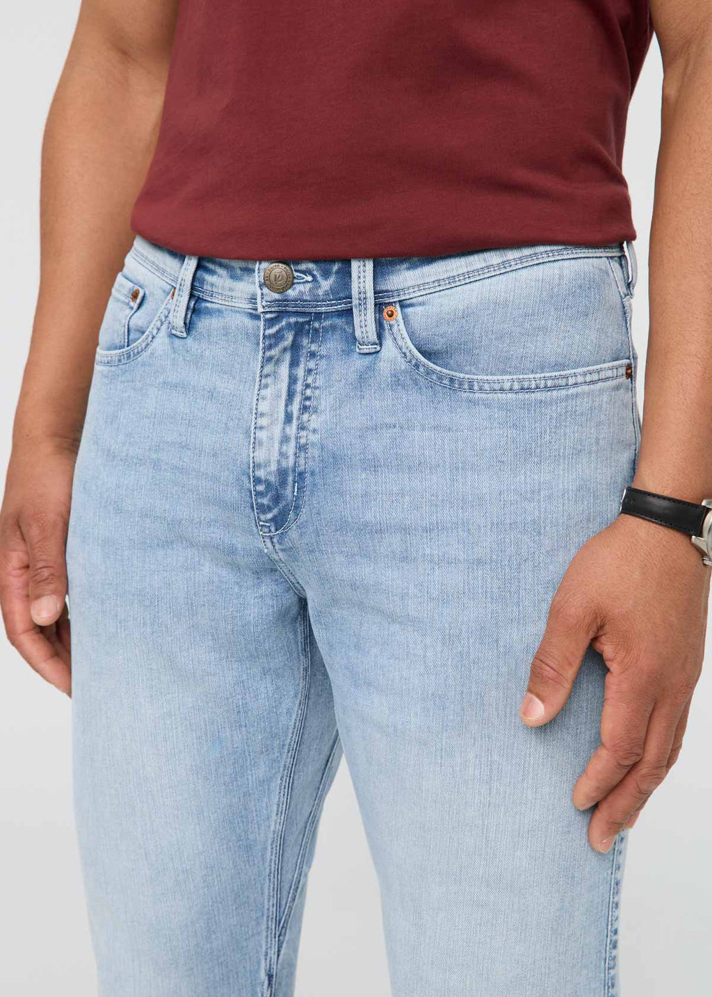 Duer Men's Performance Denim Relaxed Taper Jeans in Desert Stone Blue