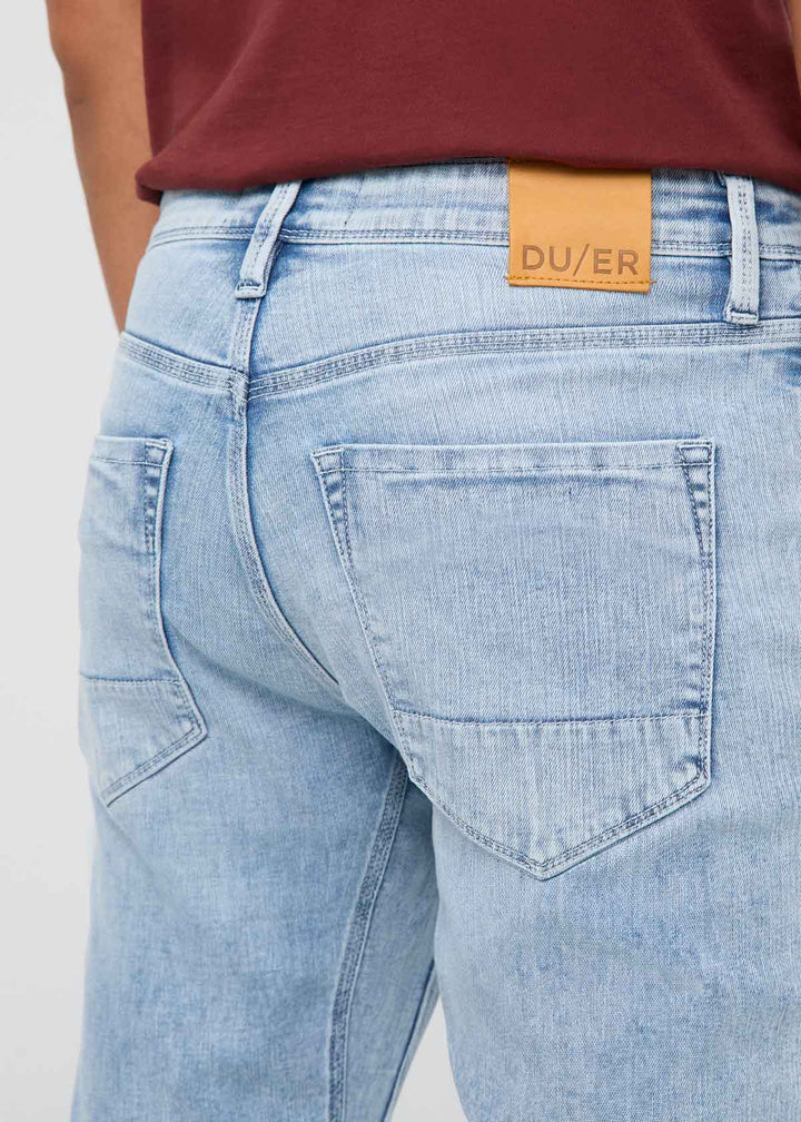 Duer Men's Performance Denim Relaxed Taper Jeans in Desert Stone Blue