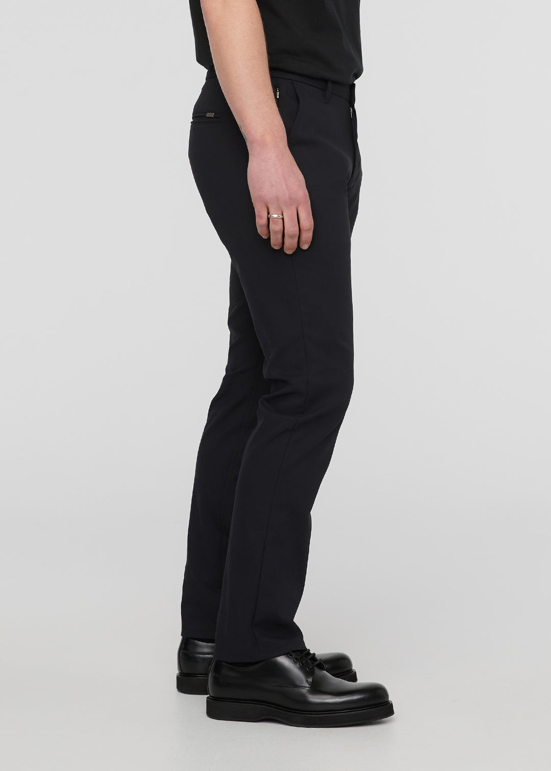 NuStretch Relaxed Taper Trouser | Black