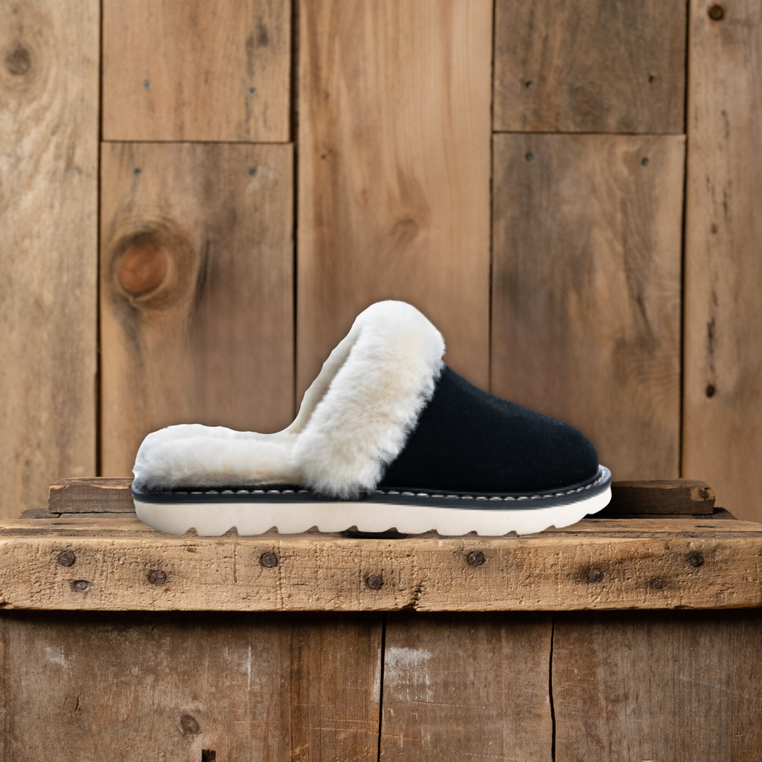 Royal Canadian Elizabeth Slipper Black