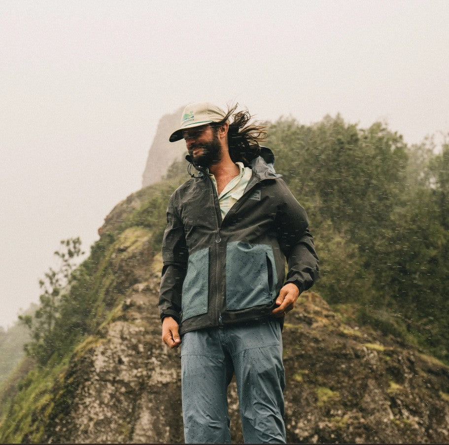 Howler Bros Storm Splitter Rain Shell | Antique Black / Dark Slate