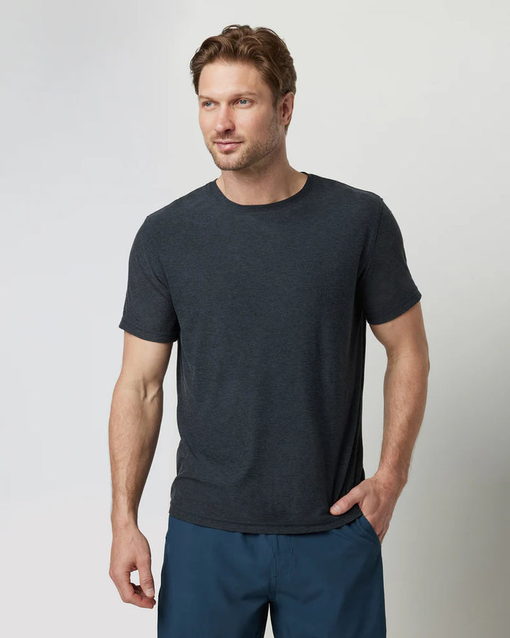 Vuori Men's Strato Tech Tee | Charcoal Heather