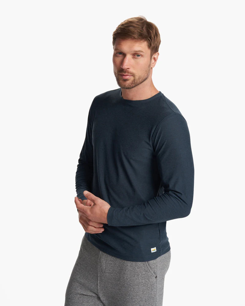 Vuori M's Long-Sleeve Strato Tech Tee | Navy Heather