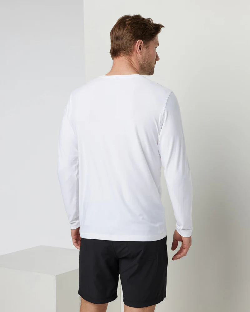 Vuori M's Long-Sleeve Strato Tech Tee | White