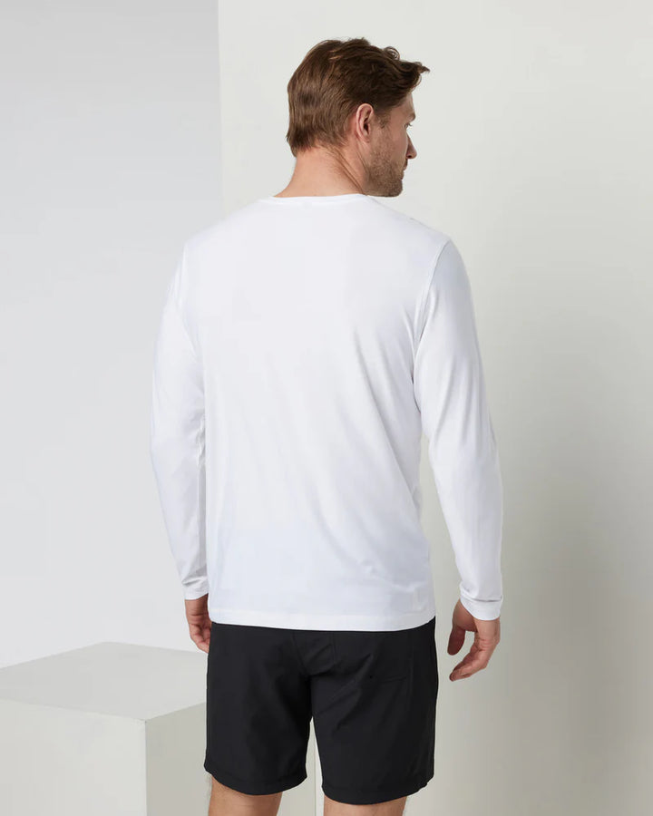 Vuori M's Long-Sleeve Strato Tech Tee | White