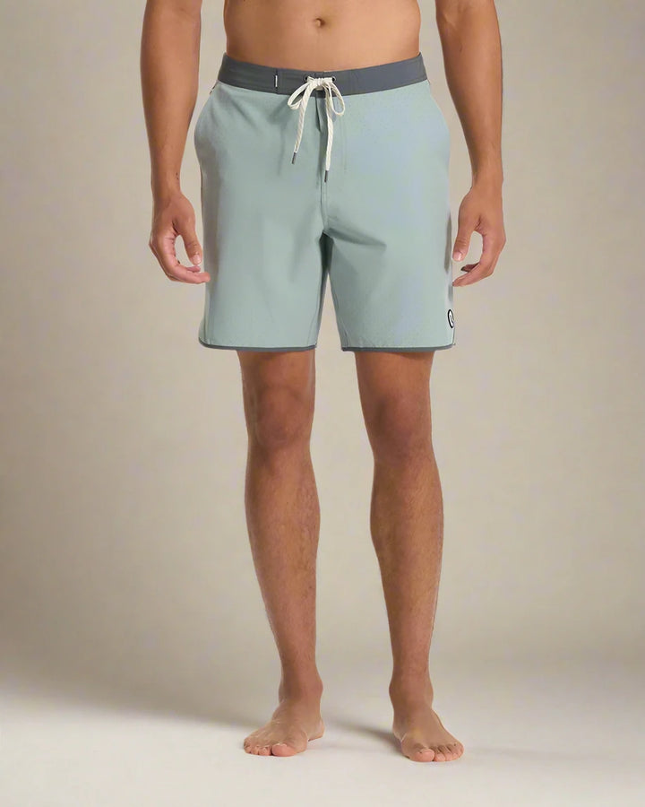 Vuori Men's Cruise Boardshort | Neptune