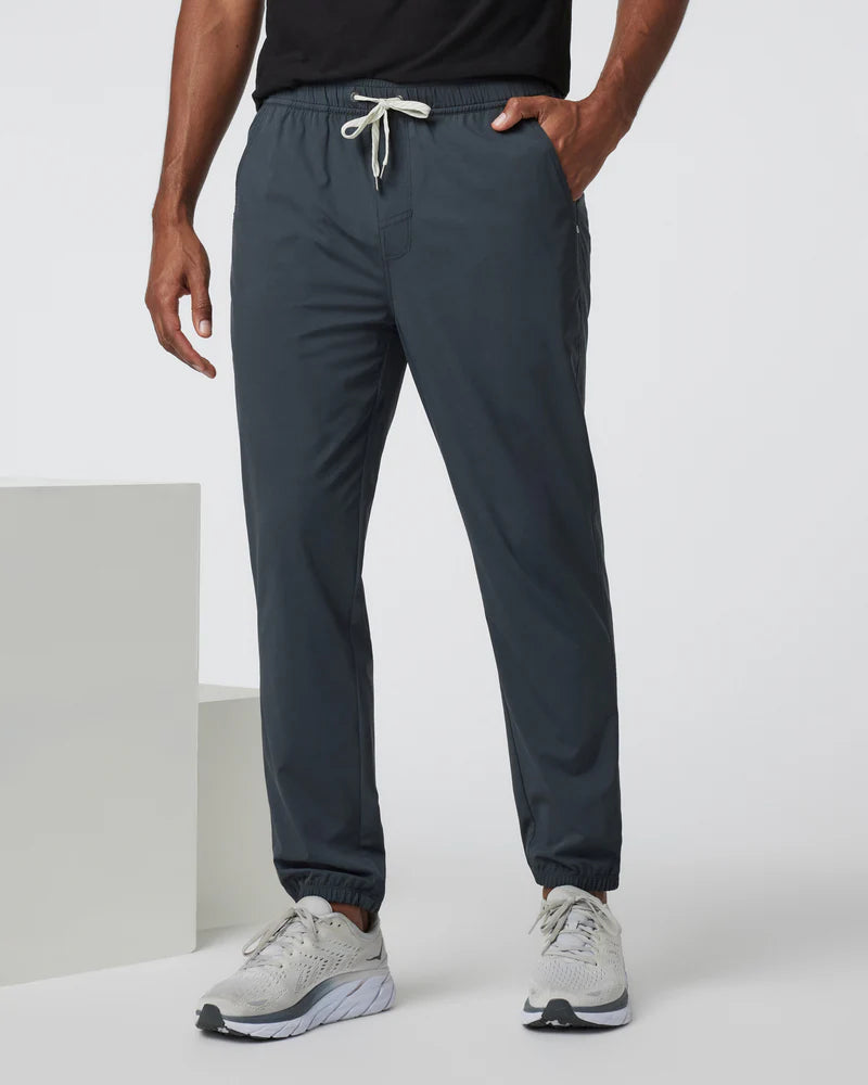 Vuori M's Kore Jogger | Charcoal