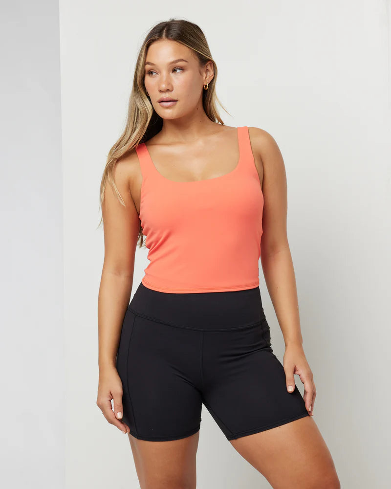 Vuori Women's Daily Crop | Pomelo