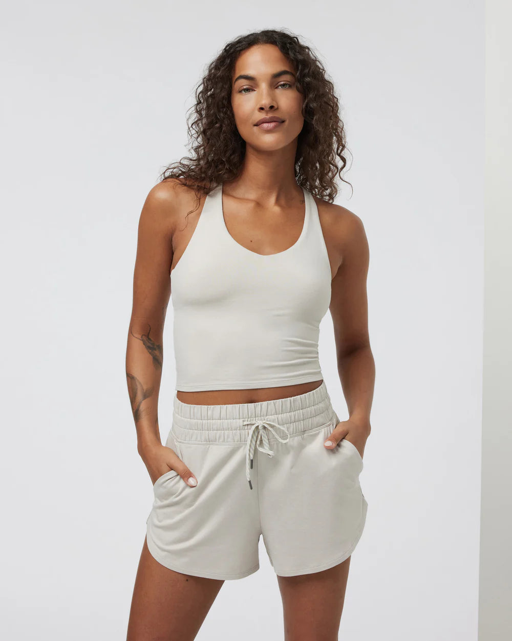 Vuori Halo Performance Crop Tank 2.0 | Ecru Heather