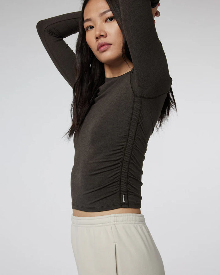 Vuori W's L/S Ruched Halo Tee Java Heather