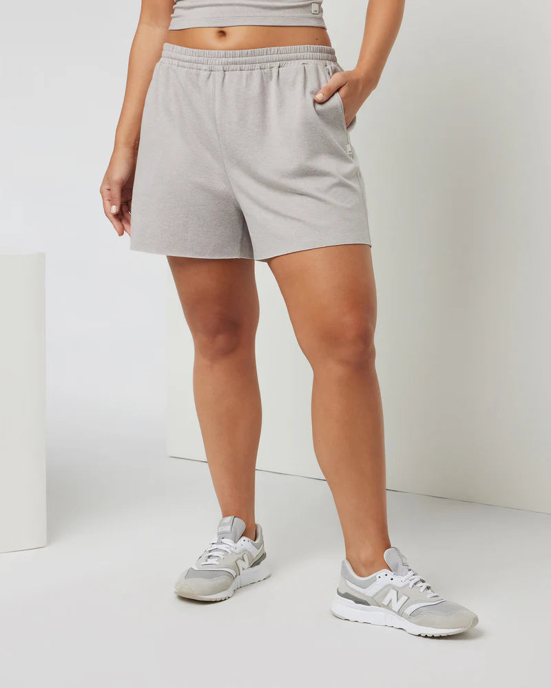 Vuori Women's Boyfriend Short | Soft Pewter Heather