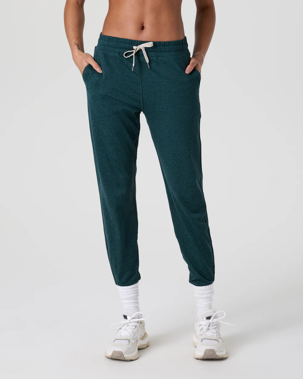 Vuori Women's Performance Jogger - Long | Moss Heather