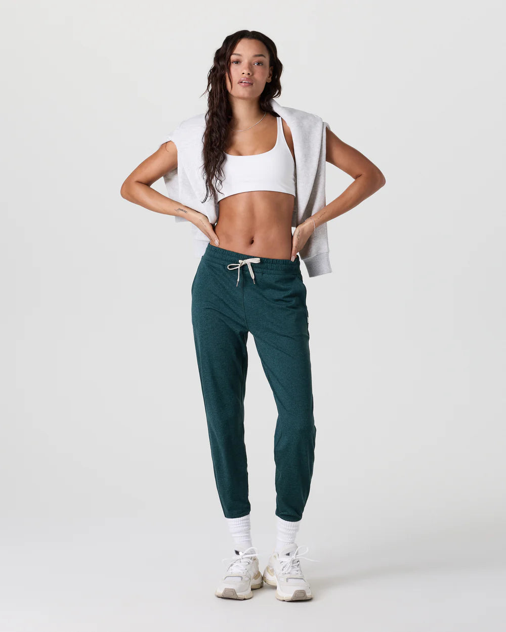 Vuori Women's Performance Jogger - Long | Moss Heather