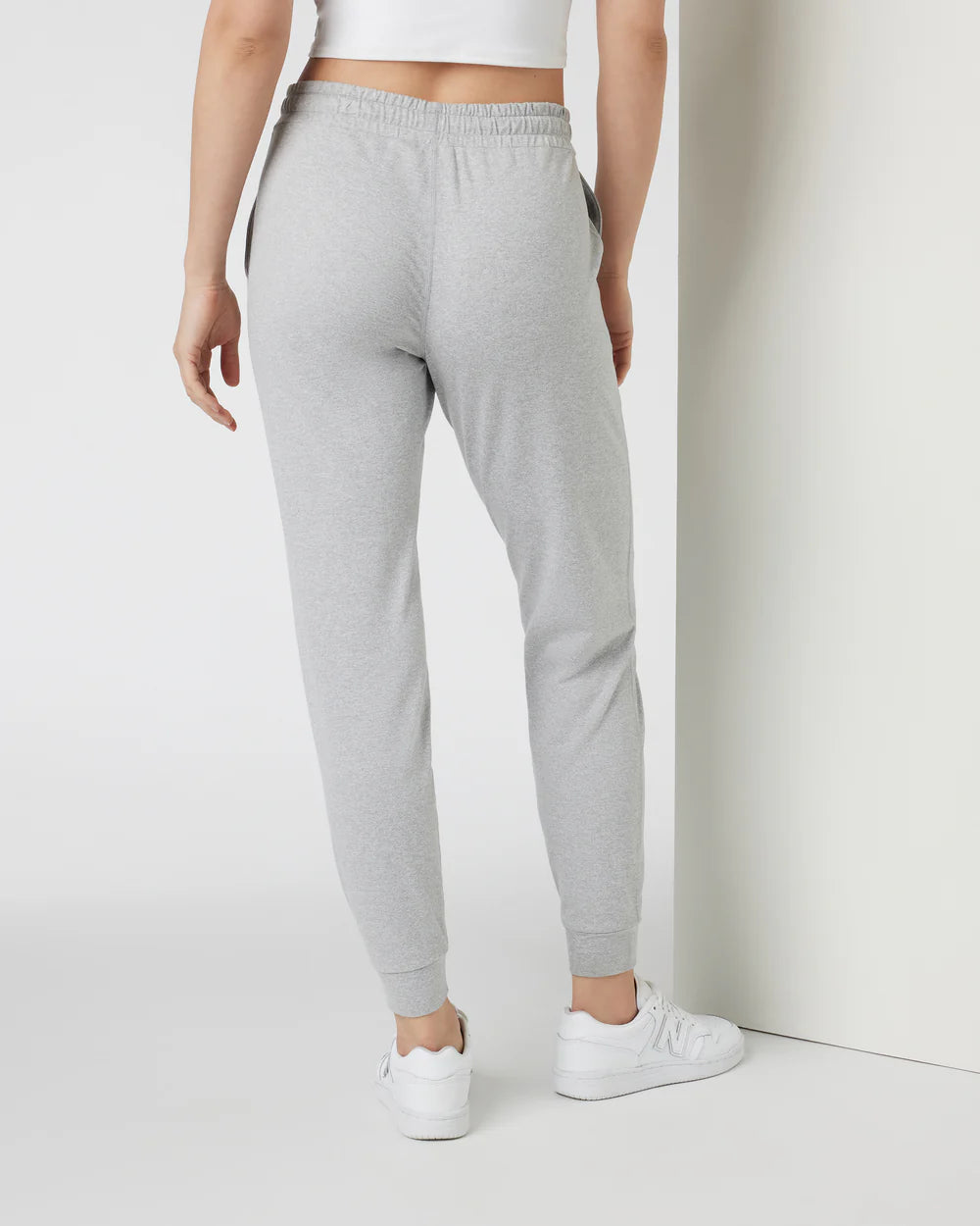 Vuori Women's Performance Jogger - Long | Pale Gray Heather