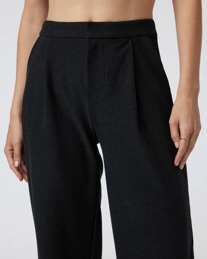 Vuori Women's Elevation Trouser | Black Heather