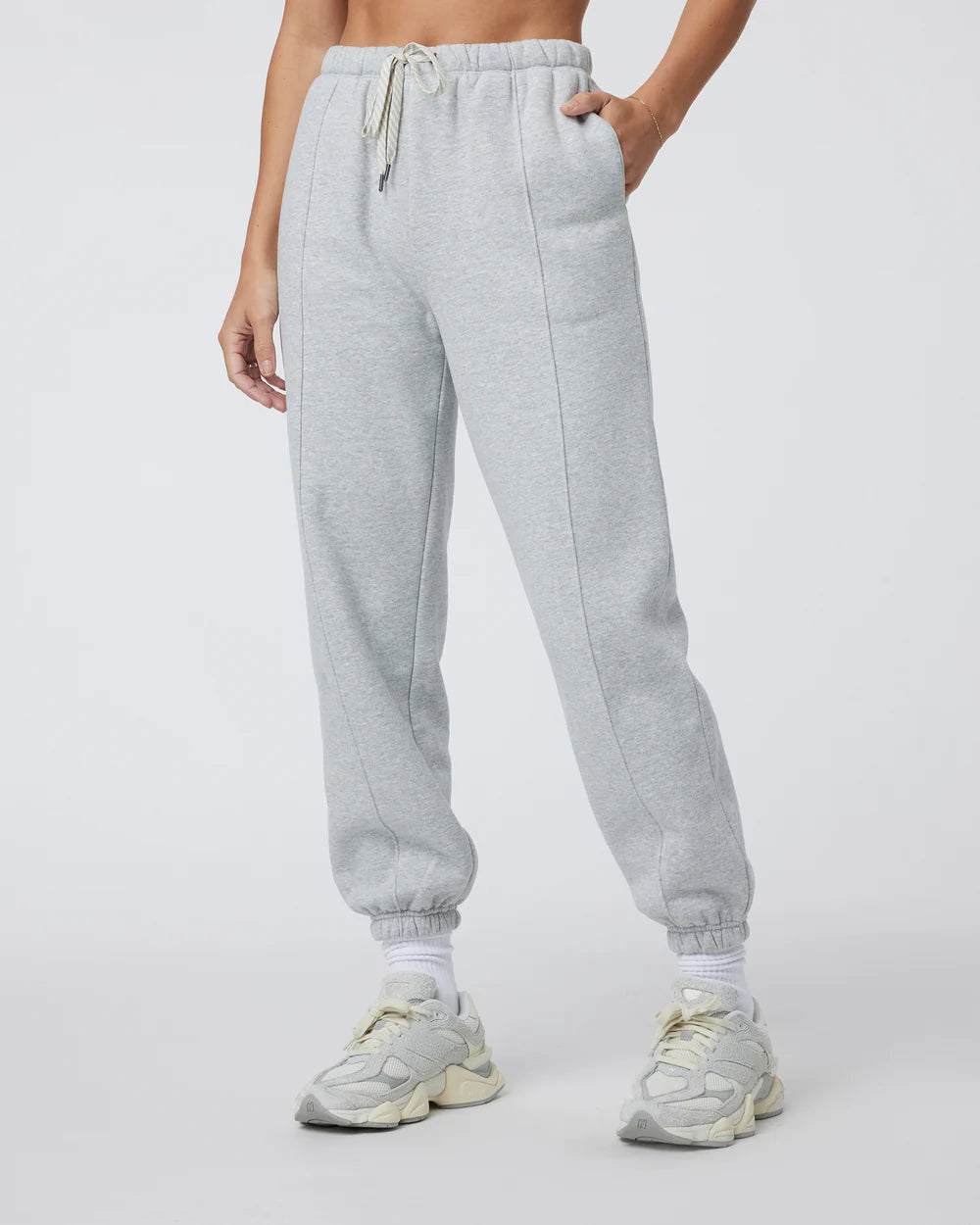 Vuori Women's Restore Sweatpant | Pale Grey Heather