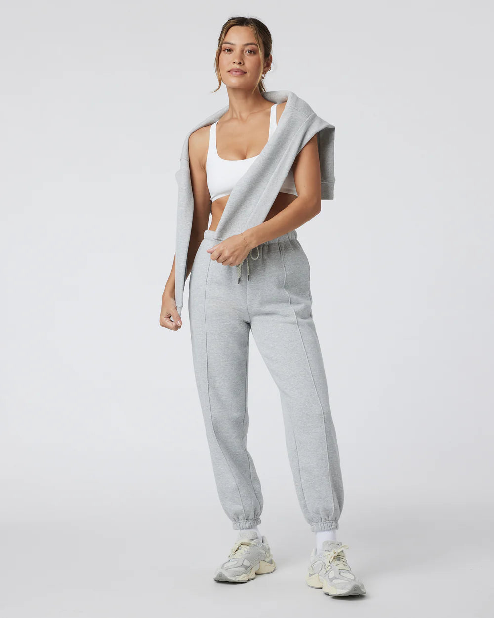 Vuori Women's Restore Sweatpant | Pale Grey Heather