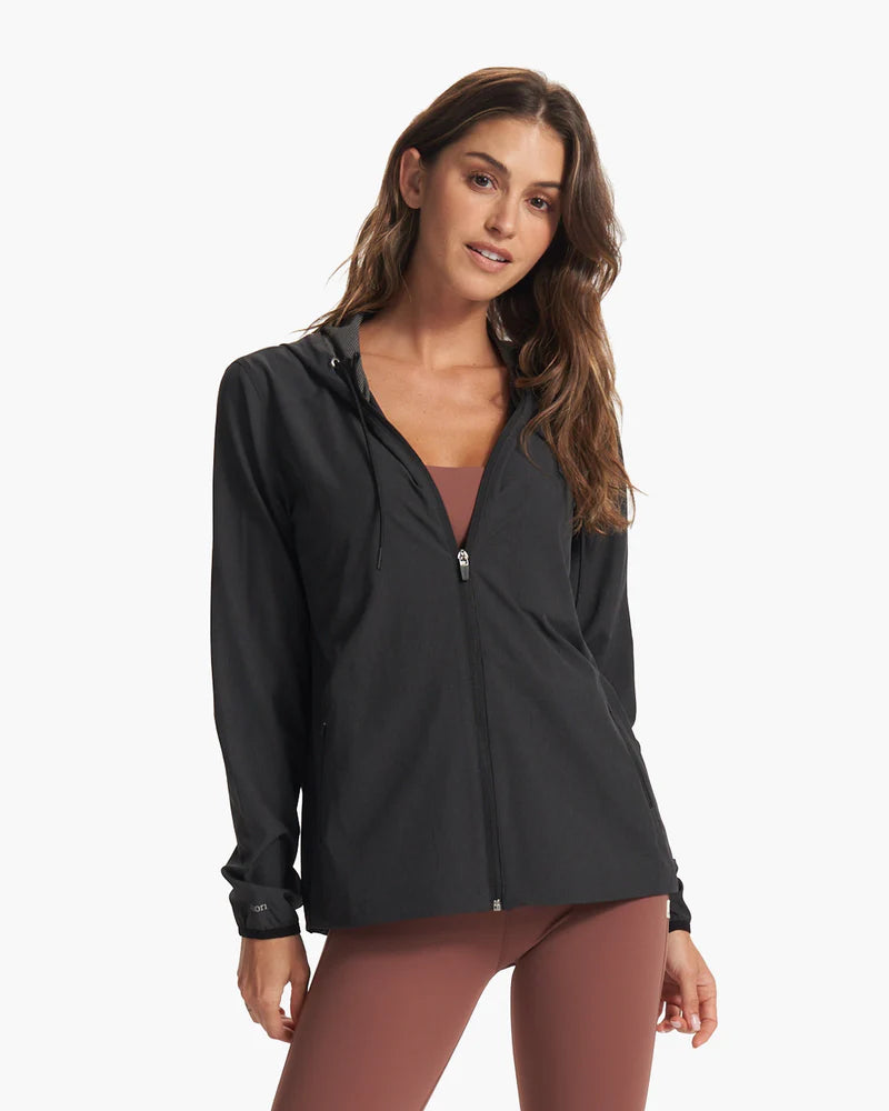 Vuori Women's Outdoor Trainer Shell | Black Heather 