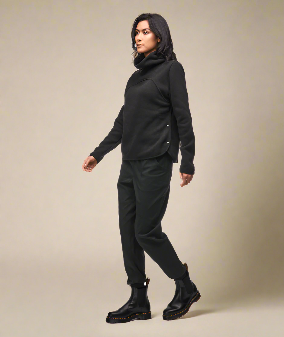 Indyeva Pecora Sweater Upcycled | Black