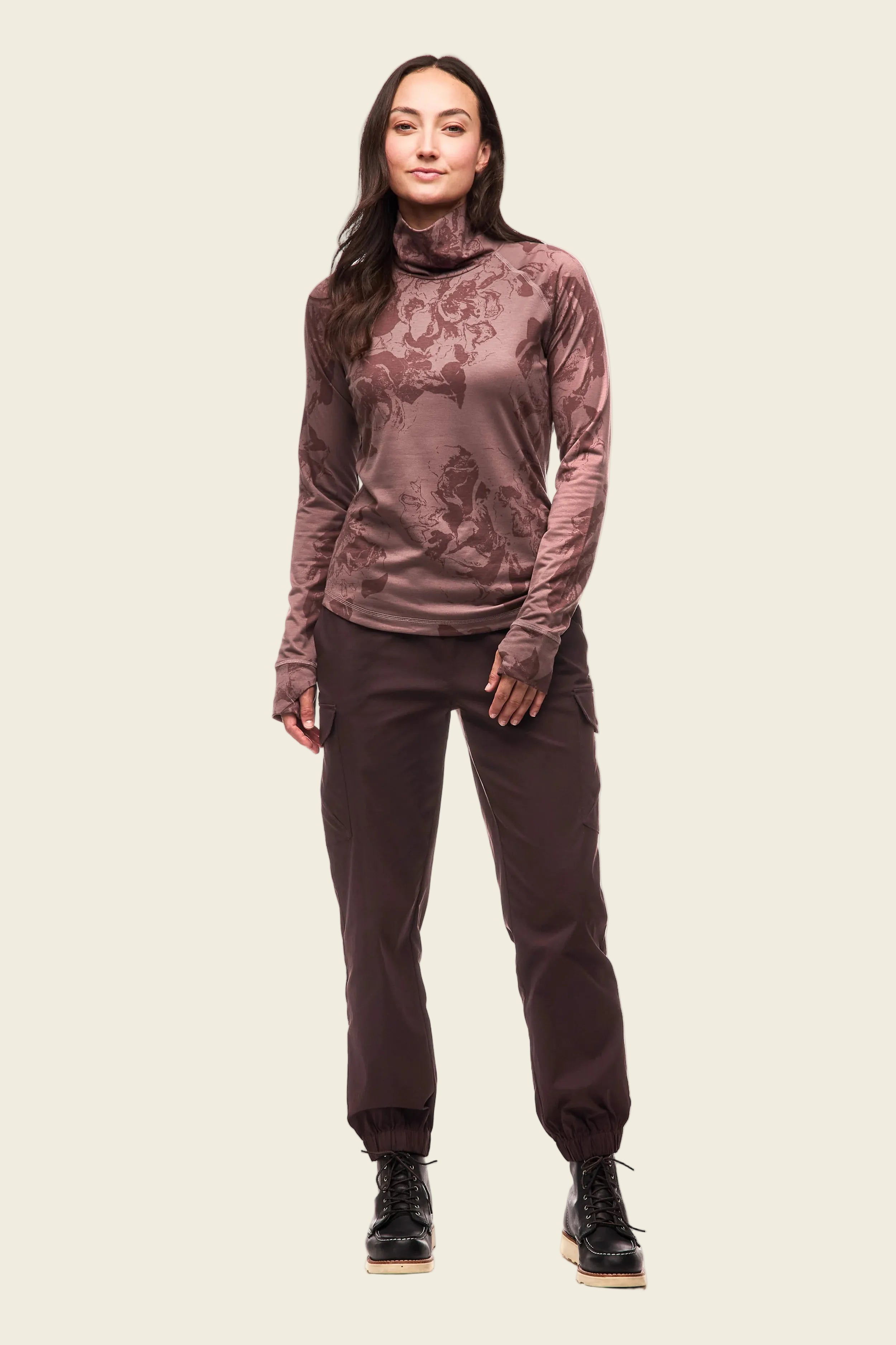 Indyeva Riga III | Dark Bark Pivoine