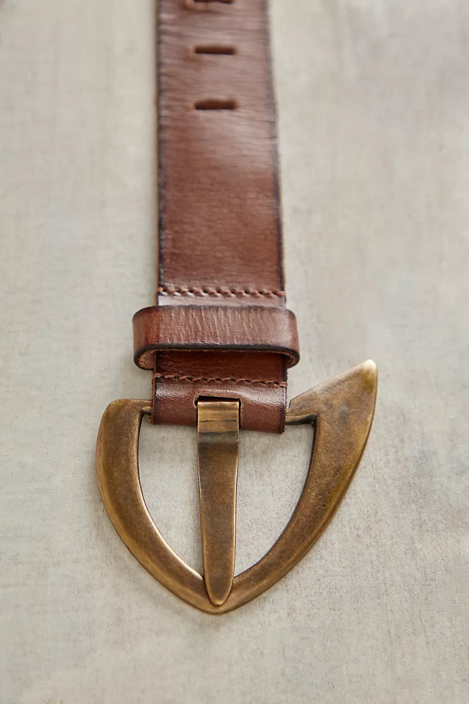 We The Free Noa Belt in cognac close up of buckle