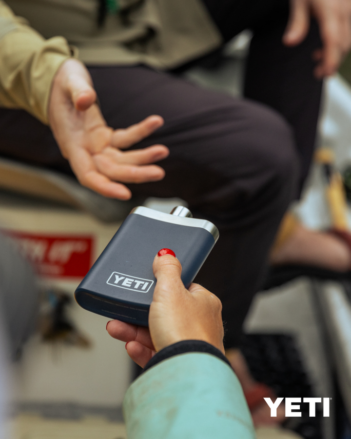Yeti Flask Navy