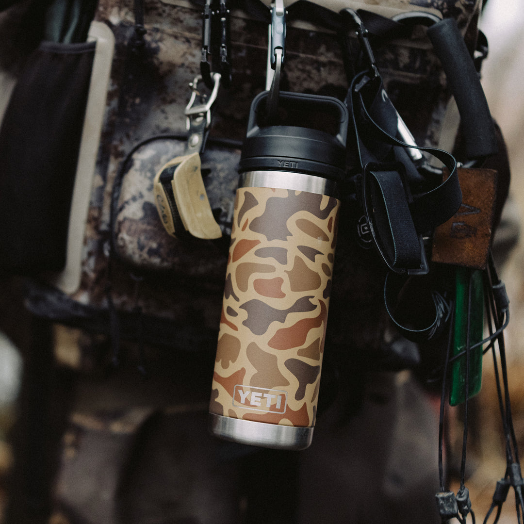 Yeti Rambler 36 oz Bottle w/Chug Cap Wetlands Camo