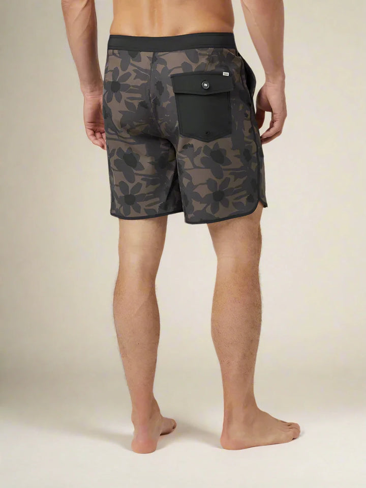 Vuori Men's Cruise Boardshort | Dark Cocoa Acacia